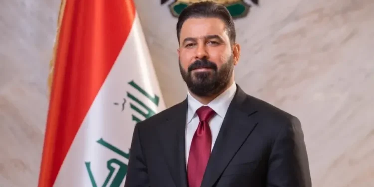 هل تنجح الحكومة الجديدة بالعراق في كبح نفوذ الفصائل المسلحة؟