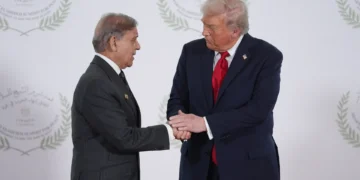 ترامب يتكتم على مفاوضات “دقيقة” مع طهران