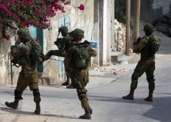 الضفة بين مطرقة الاحتلال وسندان التدخلات الخارجية