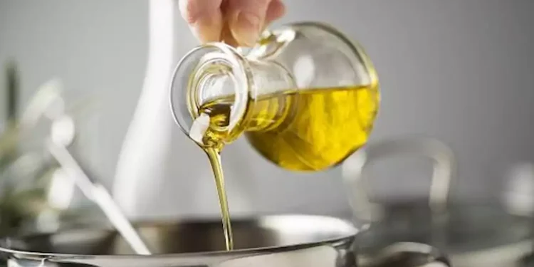 فوائد شرب زيت الزيتون على الريق صباحًا