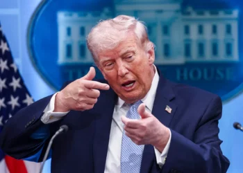 ترامب يوافق على تأجيل تهديده بمهاجمة إيران لمدة أسبوعين