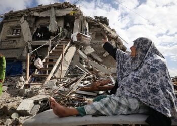 انتقام هستيري.. مسؤول إسرائيلي يفجر مفاجأة بشأن الحرب على غزة