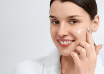 مرطبات البشرة.. سيكولوجية الجمال الكوري