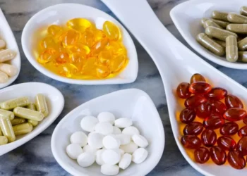 أفضل مكملات غذائية لدعم الصحة النفسية