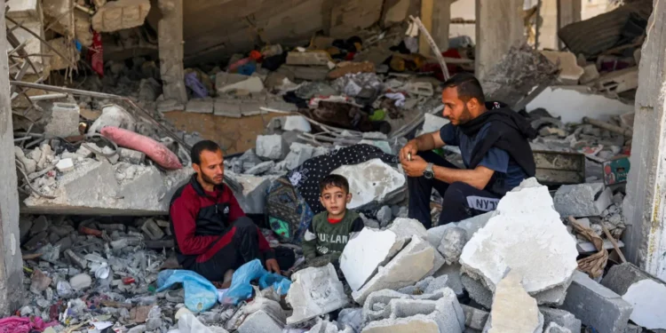 غزة بين تآكل المركزية وصعود البدائل.. تحولات السلطة في زمن الحرب