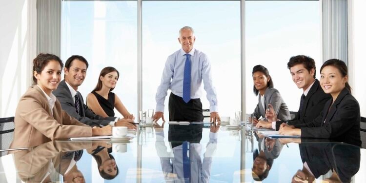 إتيكيت الحديث عن المال والرواتب في المجالس