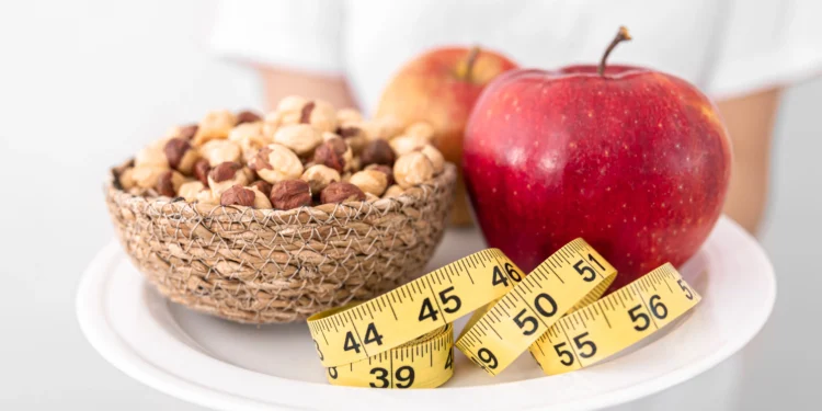 نظام نيومي الغذائي.. كيف تعيد ضبط ساعة الحرق في جسمك دون جراحة؟