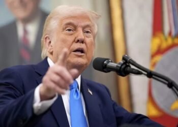 ترمب يدفع نحو جولة تفاوضية جديدة وسط تصعيد إيراني