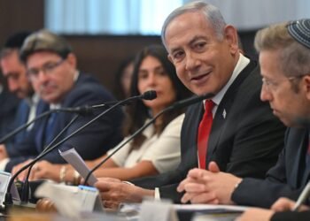 بسبب هدنة إيران.. المعارضة الإسرائيلية تفتح النار على نتنياهو