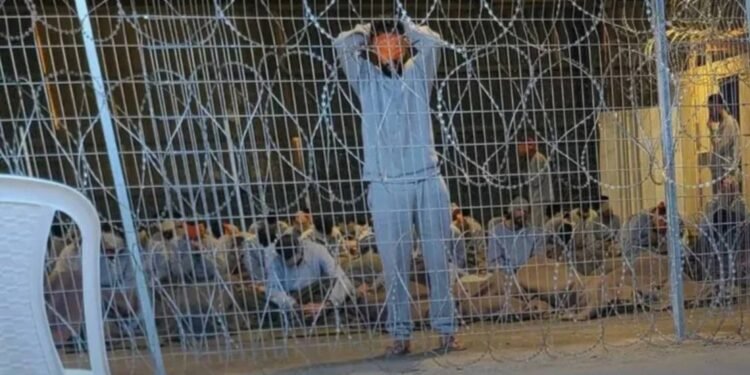 تجويع وتعذيب.. تقارير حقوقية تكشف واقع الأسرى الفلسطينيين