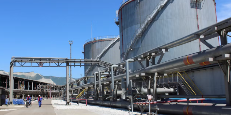 أوكرانيا تنقل المعركة إلى قلب مصادر الطاقة في روسيا