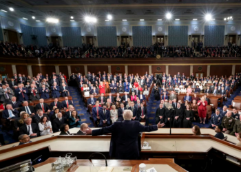 ترامب أمام اختبار الصلاحيات في حرب إيران