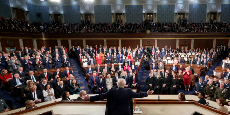 ترامب أمام اختبار الصلاحيات في حرب إيران