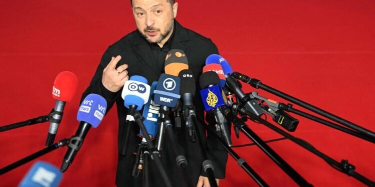 الزعماء الأوروبيون يبددون آمال زيلنسكي في انضمام سريع للاتحاد