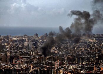 جنوب لبنان يشتعل من جديد.. غارات دامية ورد صاروخي يشعل جبهة الشمال