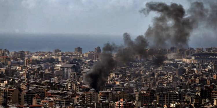 جنوب لبنان يشتعل من جديد.. غارات دامية ورد صاروخي يشعل جبهة الشمال