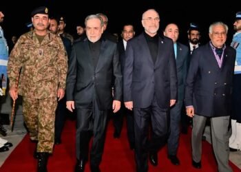 انقسام حاد في إيران يشل مفاوضات واشنطن بالكامل