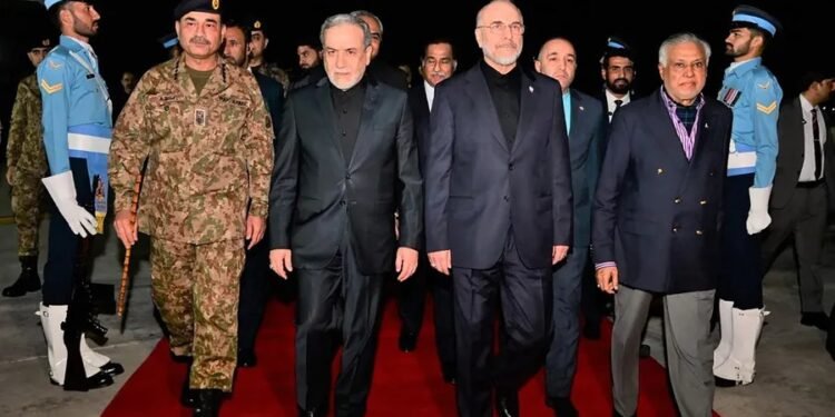 انقسام حاد في إيران يشل مفاوضات واشنطن بالكامل