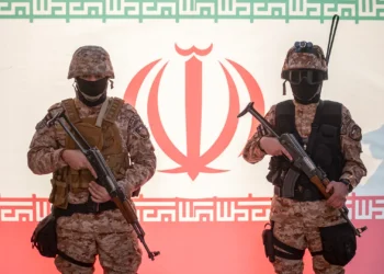 هل تقترب واشنطن من خيار بري في إيران؟