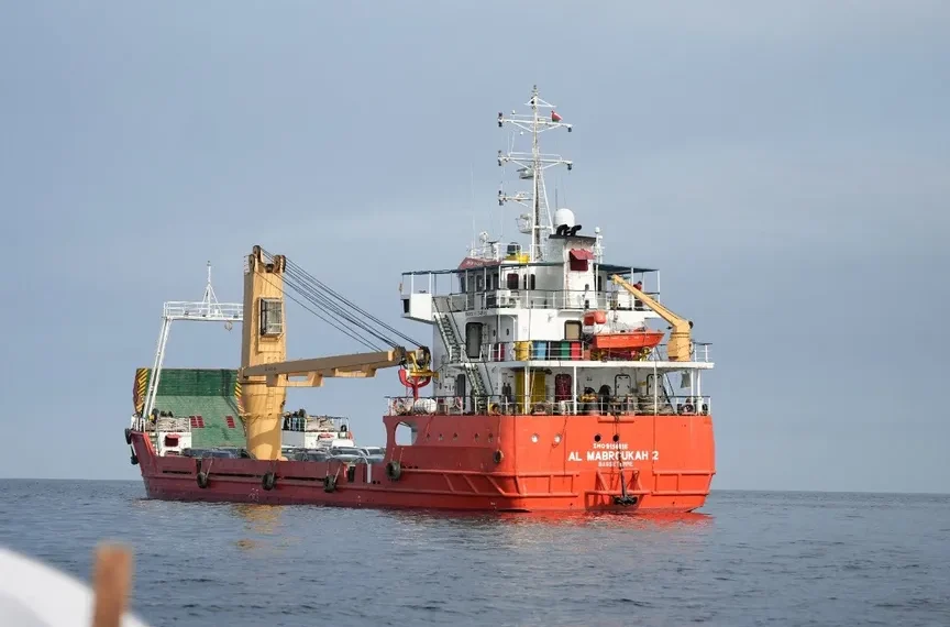 حصار هرمز يشعل المواجهة.. هل تقود الضغوط العسكرية إلى اتفاق؟