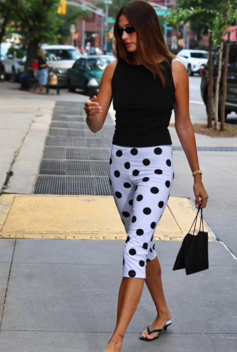 موضة 2026.. أزياء تغزو ربيع الأناقة بلمسات عصرية