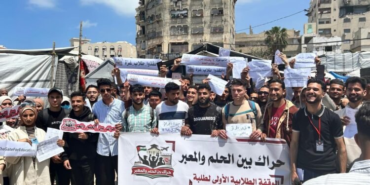 “حراك بين العلم والمعبر”.. هل يستجيب أحد لـ صرخة طلاب غزة؟