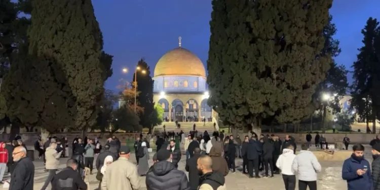 فتح المسجد الأقصى.. أحداث مثيرة بعد 40 يومًا من الغلق