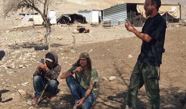 “حلق الرمانة”.. حكاية صمود في وجه الاستعمار والتهجير