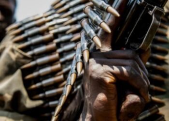 لماذا فشل العالم في وقف تدفق السلاح إلى السودان؟