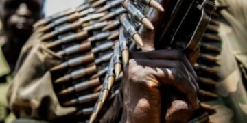 لماذا فشل العالم في وقف تدفق السلاح إلى السودان؟