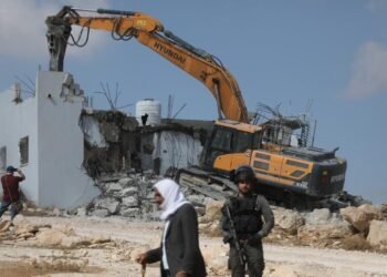 تفكيك الاستقرار الاجتماعي.. تحليل لسياسات الهدم الذاتي في القدس