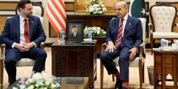 مفاوضات طهران وواشنطن.. بين إشارات إيجابية وتعقيدات مستمرة
