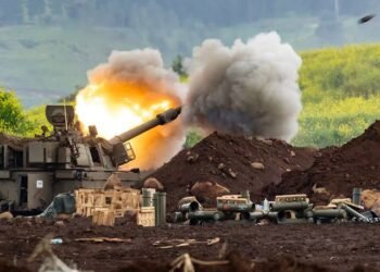 ضربة إسرائيلية جنوب لبنان تعيد التوتر إلى الواجهة