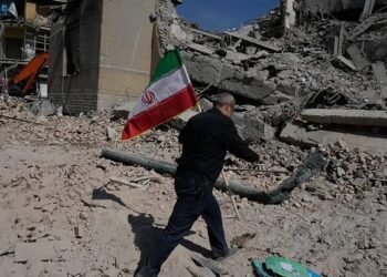 تصعيد أم انفراجة؟.. إيران ترفض الهدنة الأميركية وتطرح 10 شروط