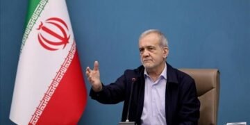 هل تتجه إيران لفتح باب التفاوض مجددًا مع أميركا؟