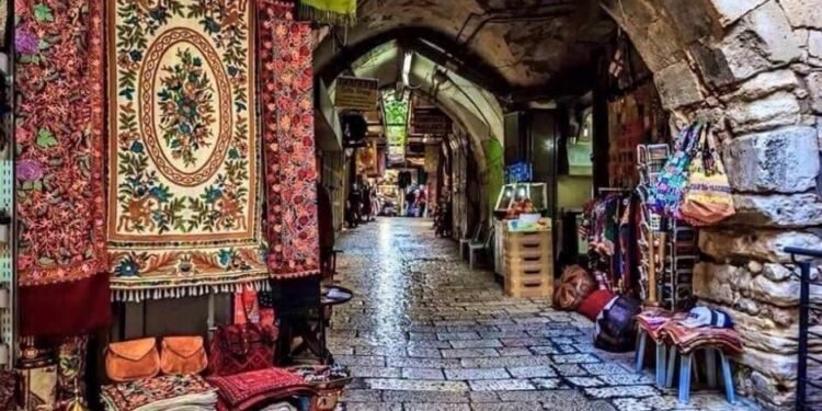 القدس تختنق تجاريًا تحت وقع التصعيد الإقليمي