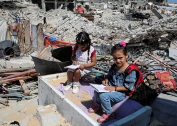 أطفال غزة خارج الفصول.. إحصائية صادمة تكشف أسباب تدهور التعليم