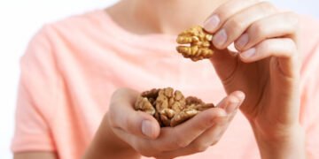 أفضل مكسرات لتقليل القلق والاكتئاب