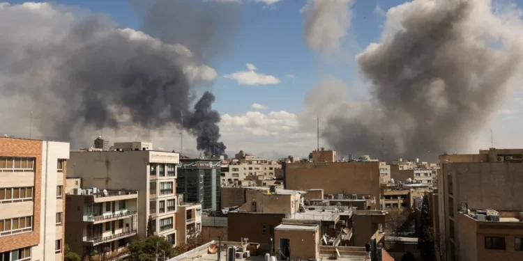 إيران في مرمى النيران.. تصعيد متسارع ينذر بانفجار إقليمي