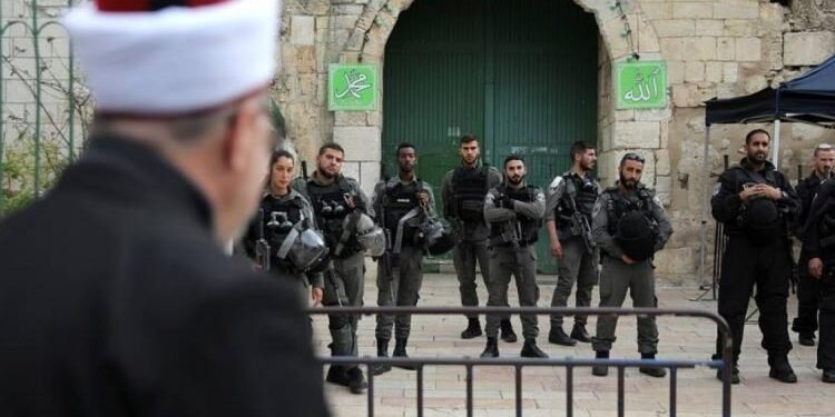 تحليل سياسي يكشف تداعيات اقتحام الأقصى على الوضع الفلسطيني