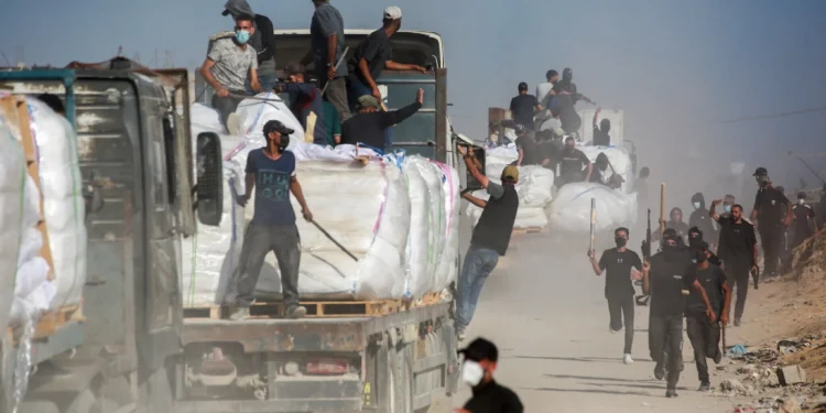 غزة تفضح وهم المساعدات.. أرقام صادمة تكشف الحقيقة وكذب «فانس»