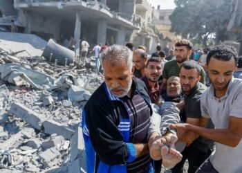 تحذيرات من كارثة صحية.. آلاف المرضى يواجهون الموت في غزة