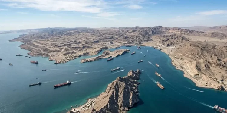 تحرير أم تصعيد؟.. خطة ترامب في مضيق هرمز تشعل المنطقة