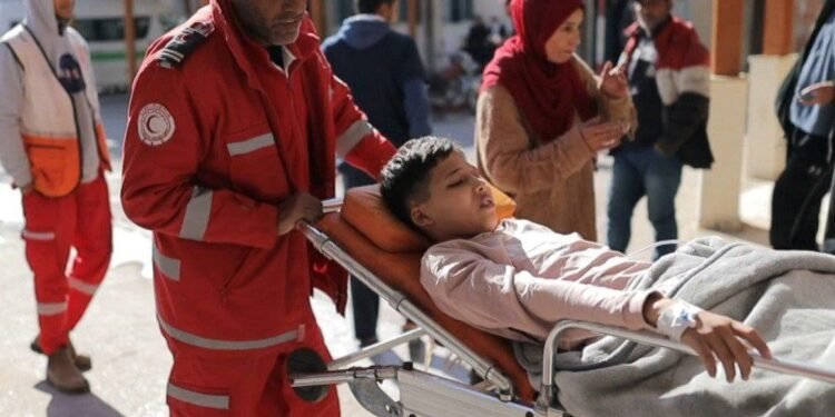 قيود معبر رفح.. كيف تحولت قوائم الانتظار إلى مسار للموت في غزة؟