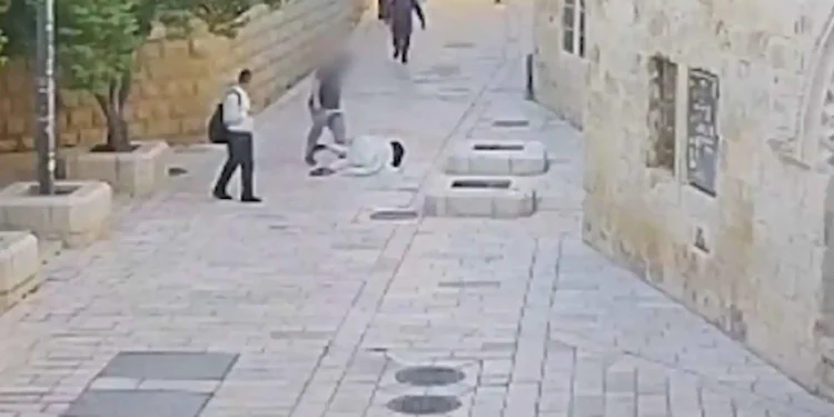 غضب مسيحي.. تقارير تكشف تصاعد عمليات استهداف الرهبان في القدس