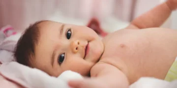 مؤشرات النمو الطبيعي للأطفال.. دليل الآباء لقراءة مؤشرات التطور الطبيعي