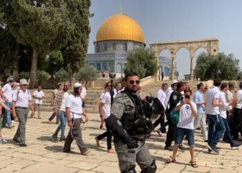 هل تتحول أوامر منع الأقصى إلى سياسة تضييق أوسع؟