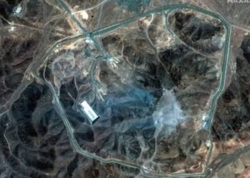 واشنطن وطهران تقتربان من الصفقة النووية وسط رهانات اليورانيوم