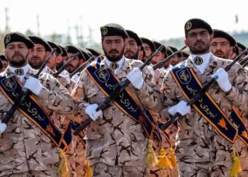 هل تدخل إيران مرحلة جديدة من الحكم العسكري غير المعلن؟