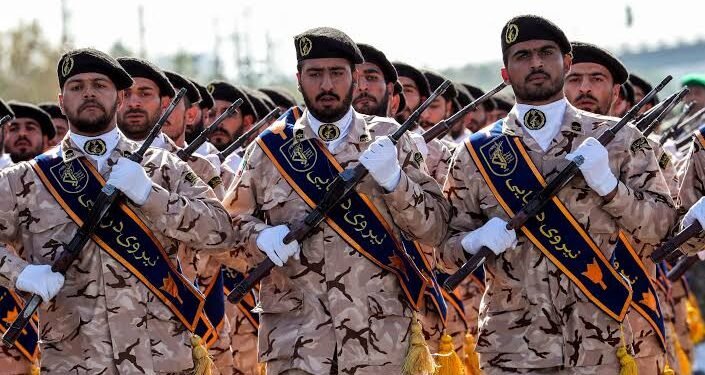 هل تدخل إيران مرحلة جديدة من الحكم العسكري غير المعلن؟